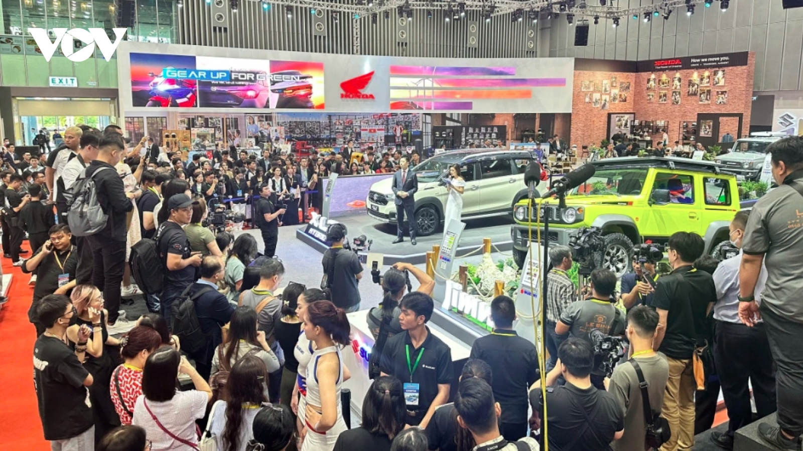 Renowned automobile and motorcycle brands introduced at Vietnam Motor Show